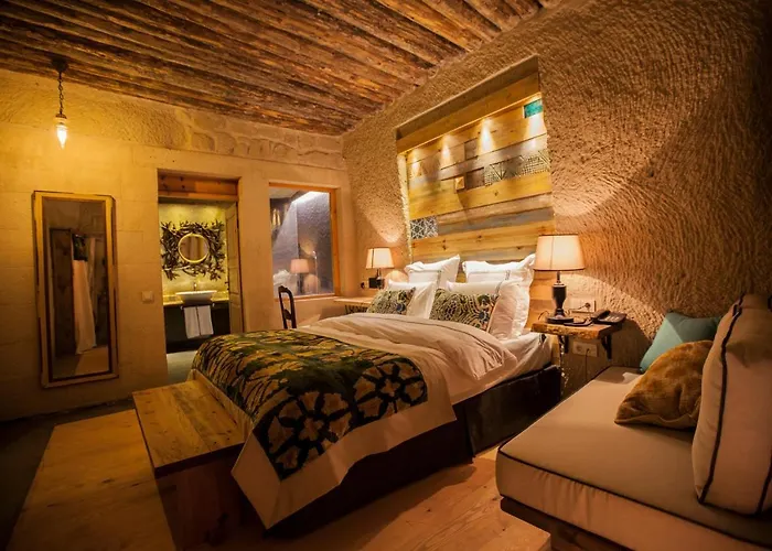 Queen's Cave Cappadocia 2*